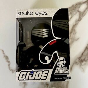 Hasbro Mighty Muggs G.I.Joe Snake Eyes Machine Gun Sword NEW Figure Collectible